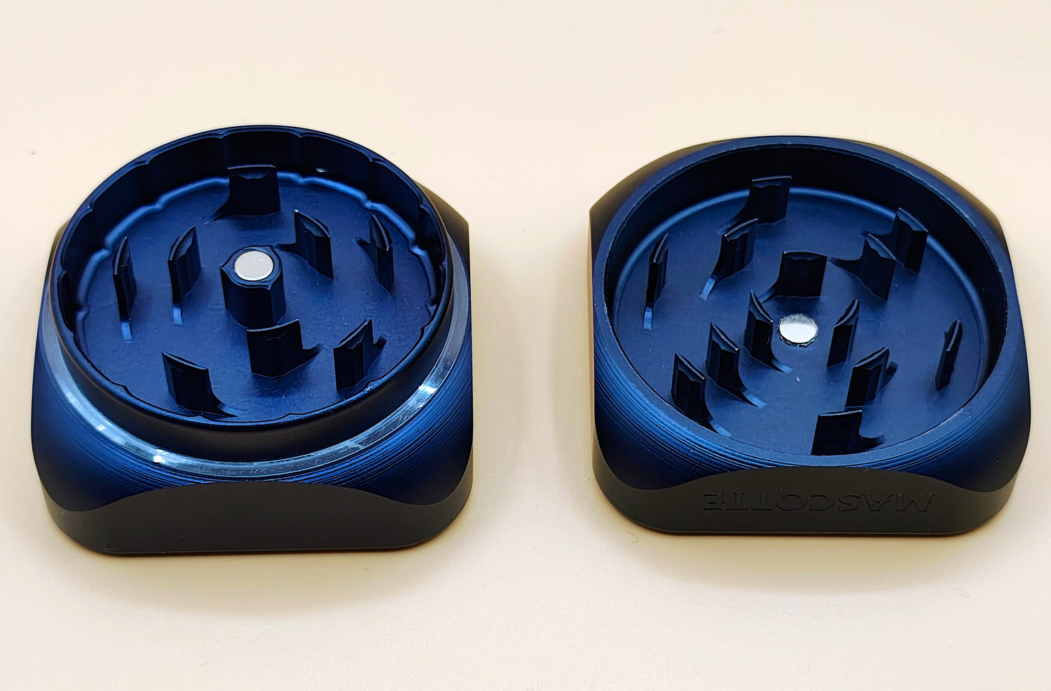 Kovová drtička Krush Mascotte