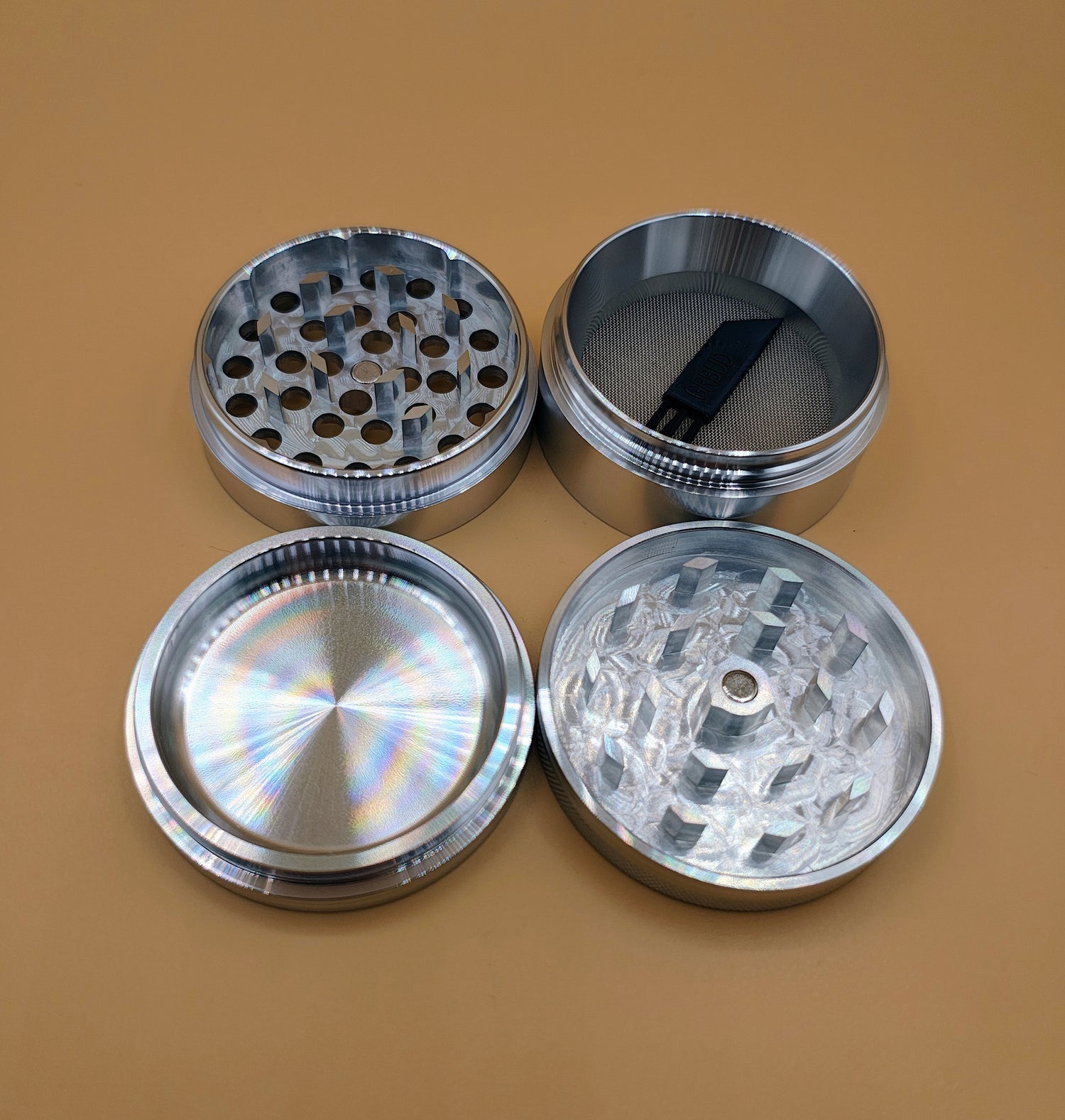 Kovová drtička RAW střibrná