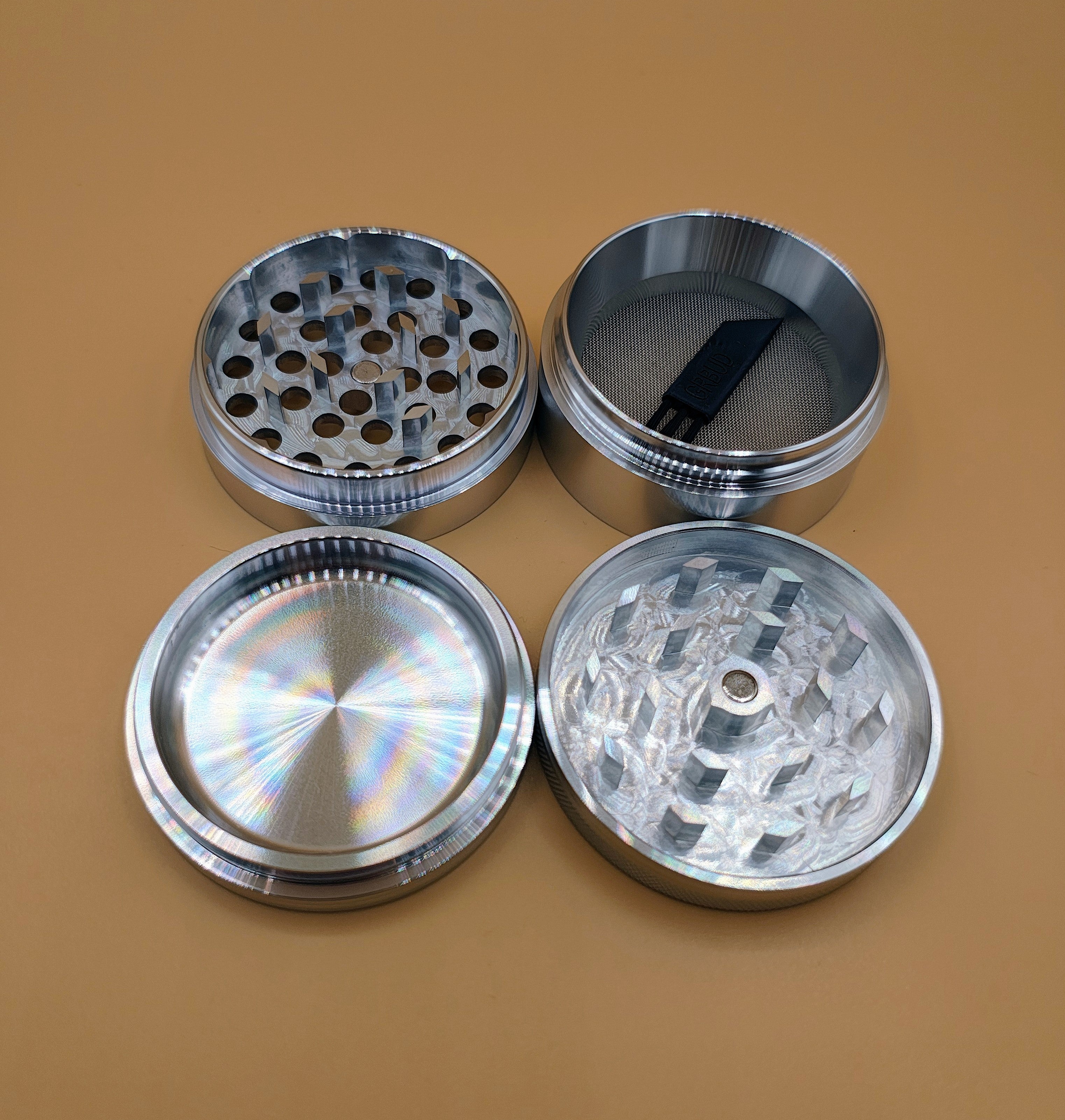 Kovová drtička RAW střibrná